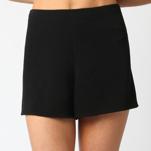 Beth Black Basic Shorts