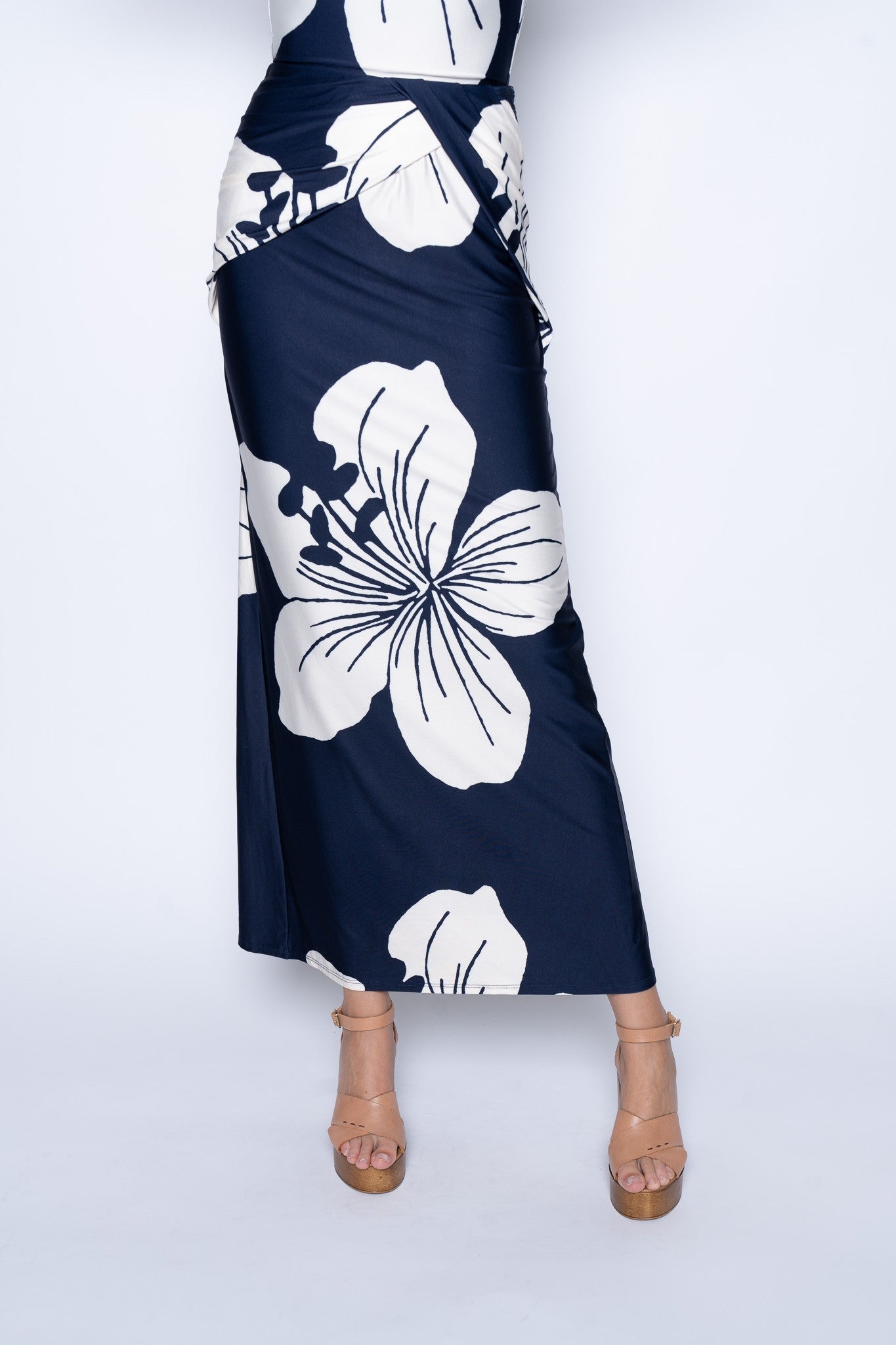 Selene floral ruched back maxi skirt