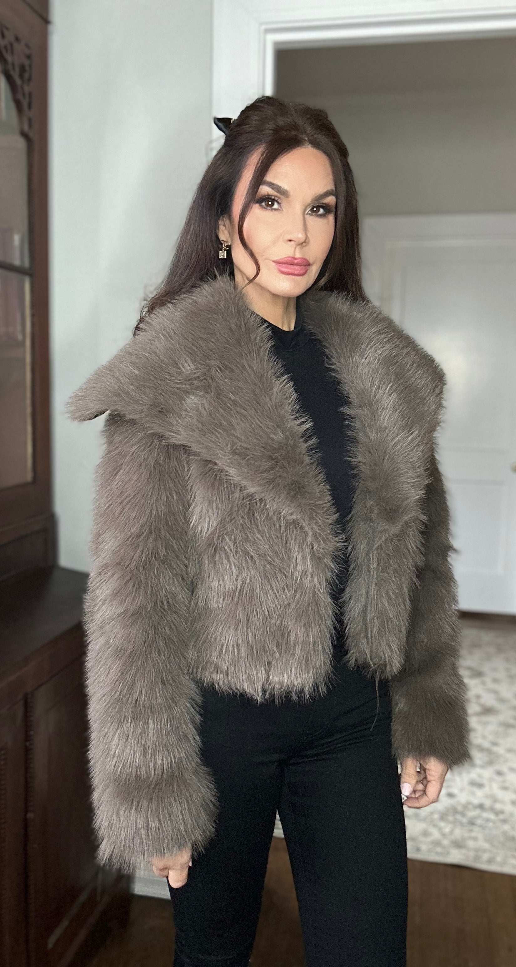 Amber gray fur 2 clasp waist coat