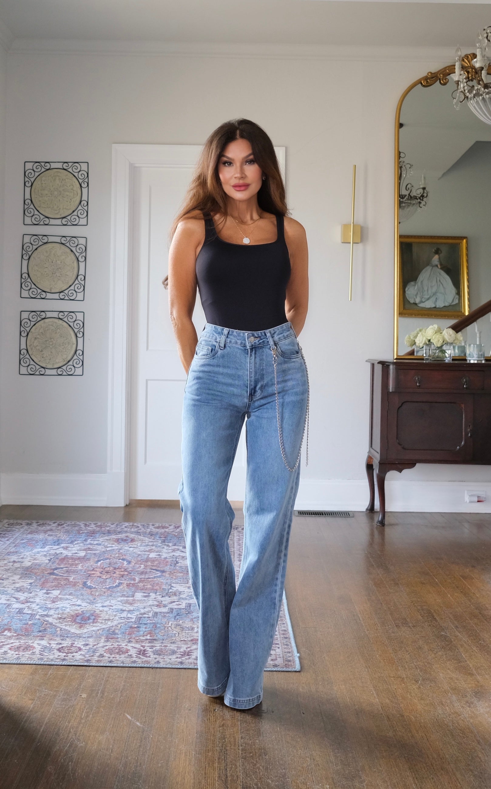 Isabel medium wash chain straight leg jean