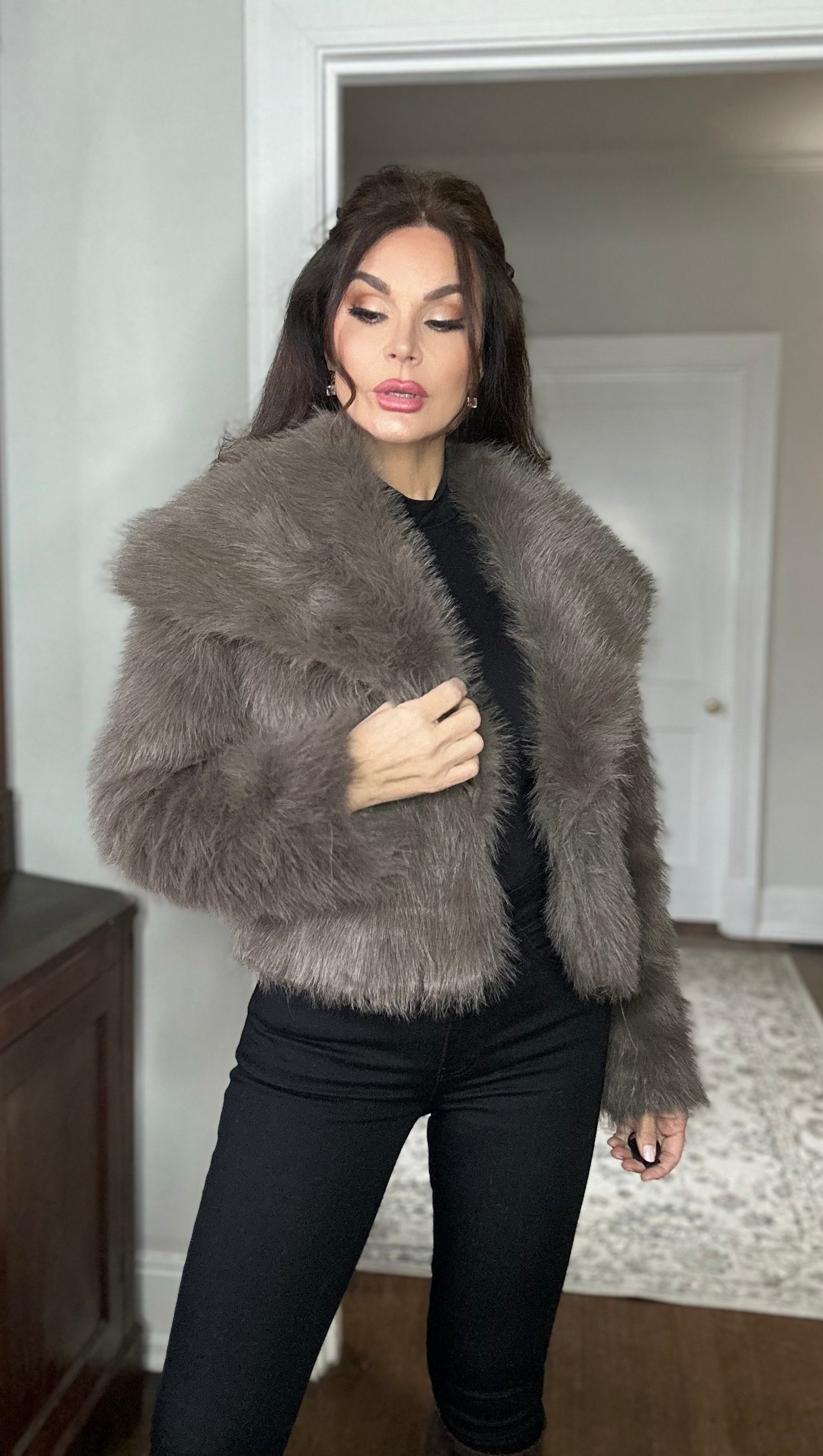 Amber gray fur 2 clasp waist coat
