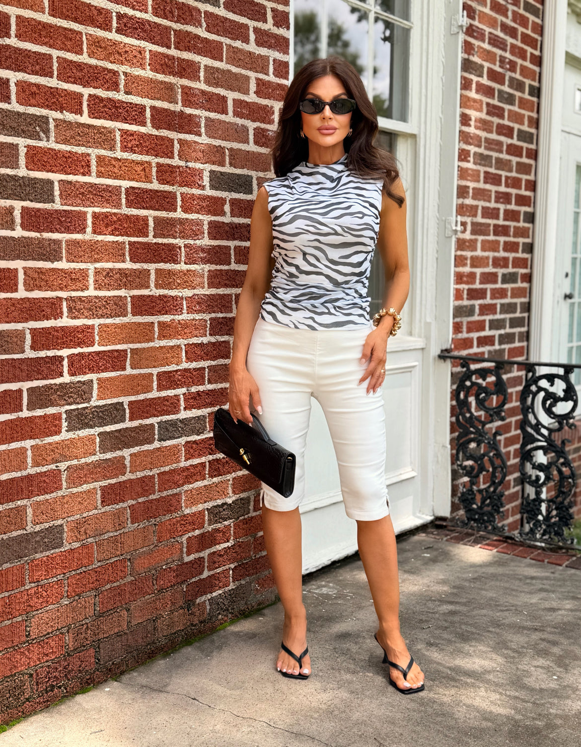 Pia White Mid Rise Capri Pants