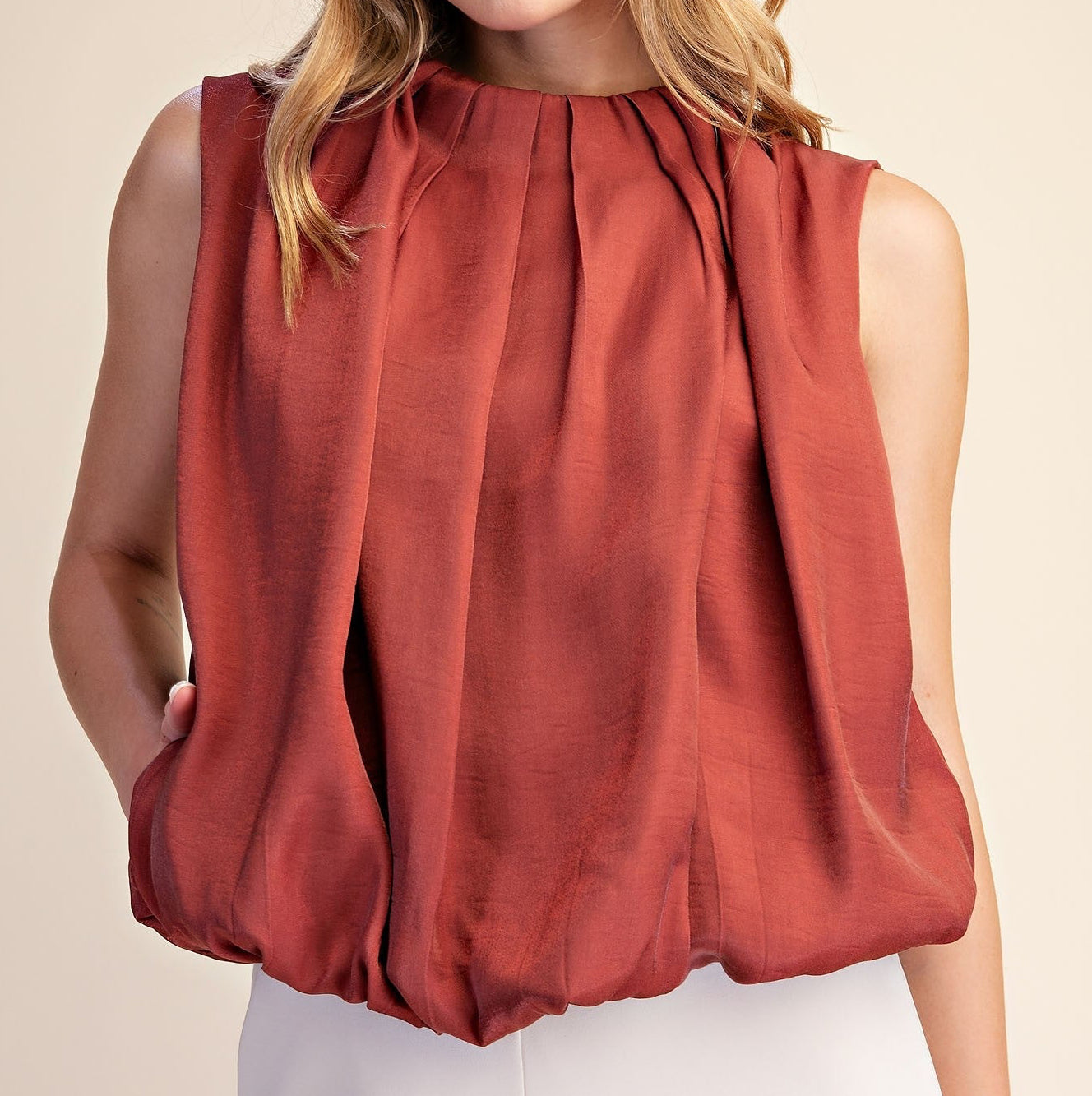 Pamela Sleeveless Pleated Balloon Top With Pockets