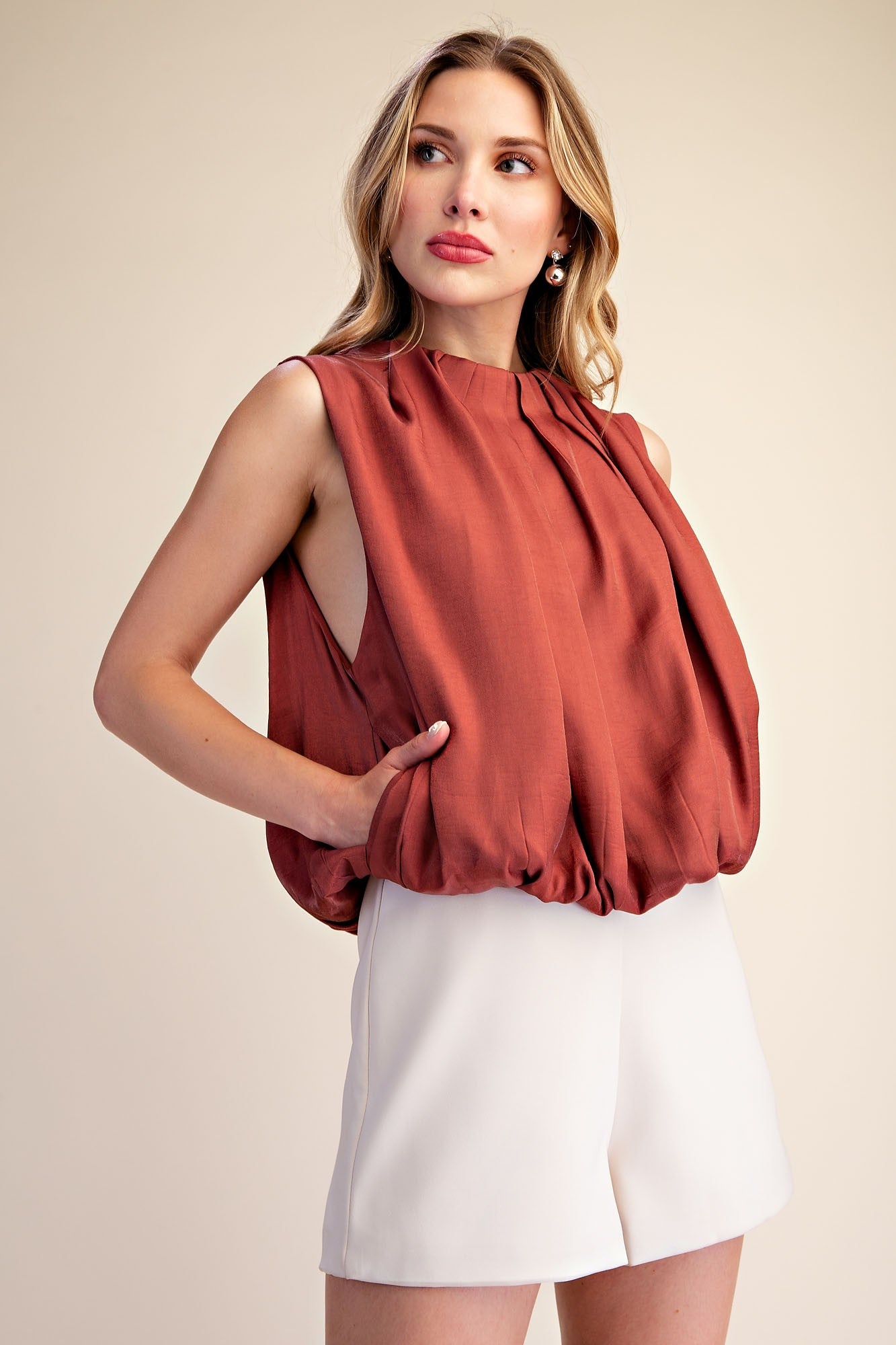Pamela Sleeveless Pleated Balloon Top With Pockets