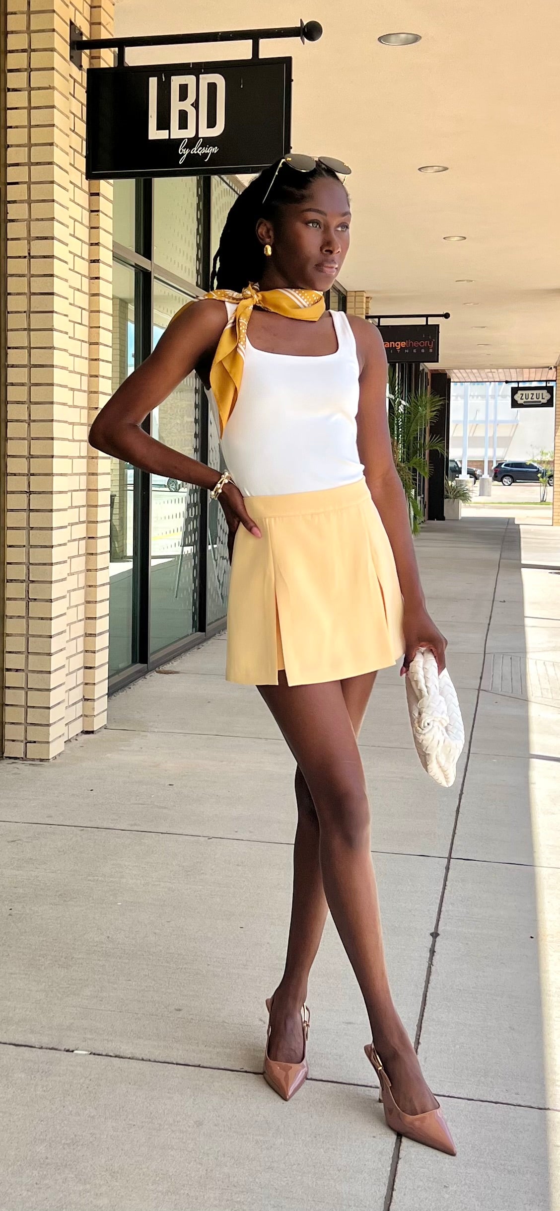 Bonnie butter yellow single pleat skort