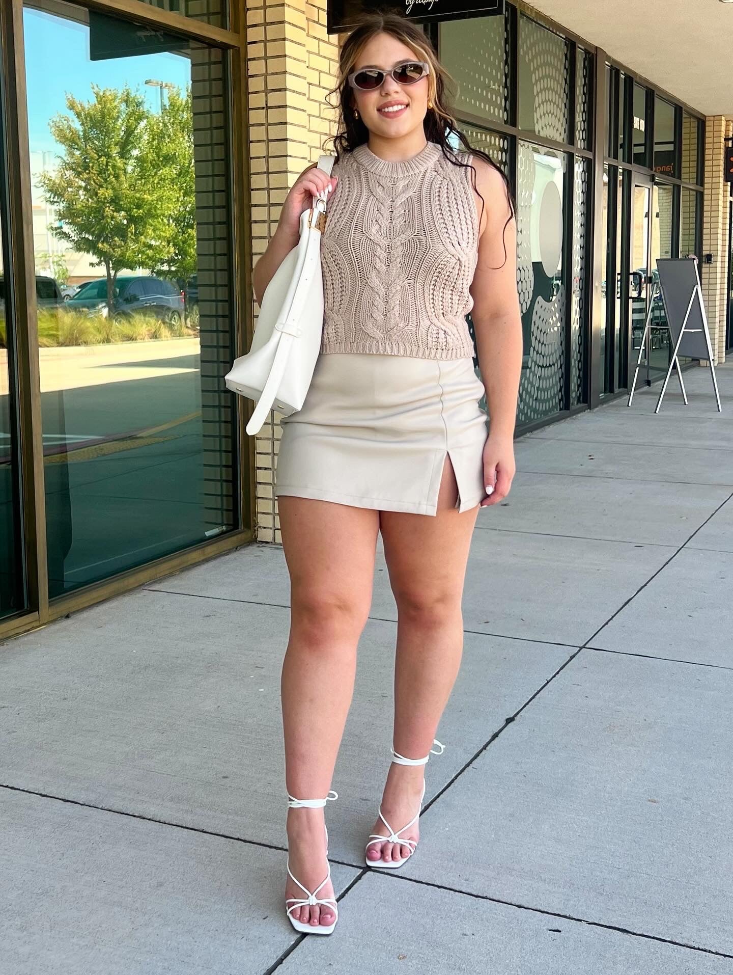 Val Beige Sleeveless Sweater