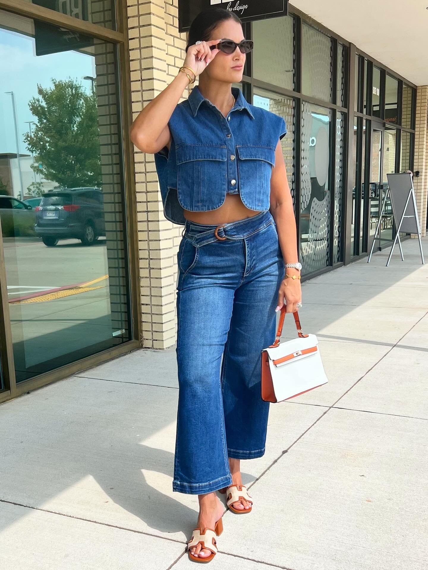 Valaria Dark Wash Wide Leg Crop Jean With Wood Hardware