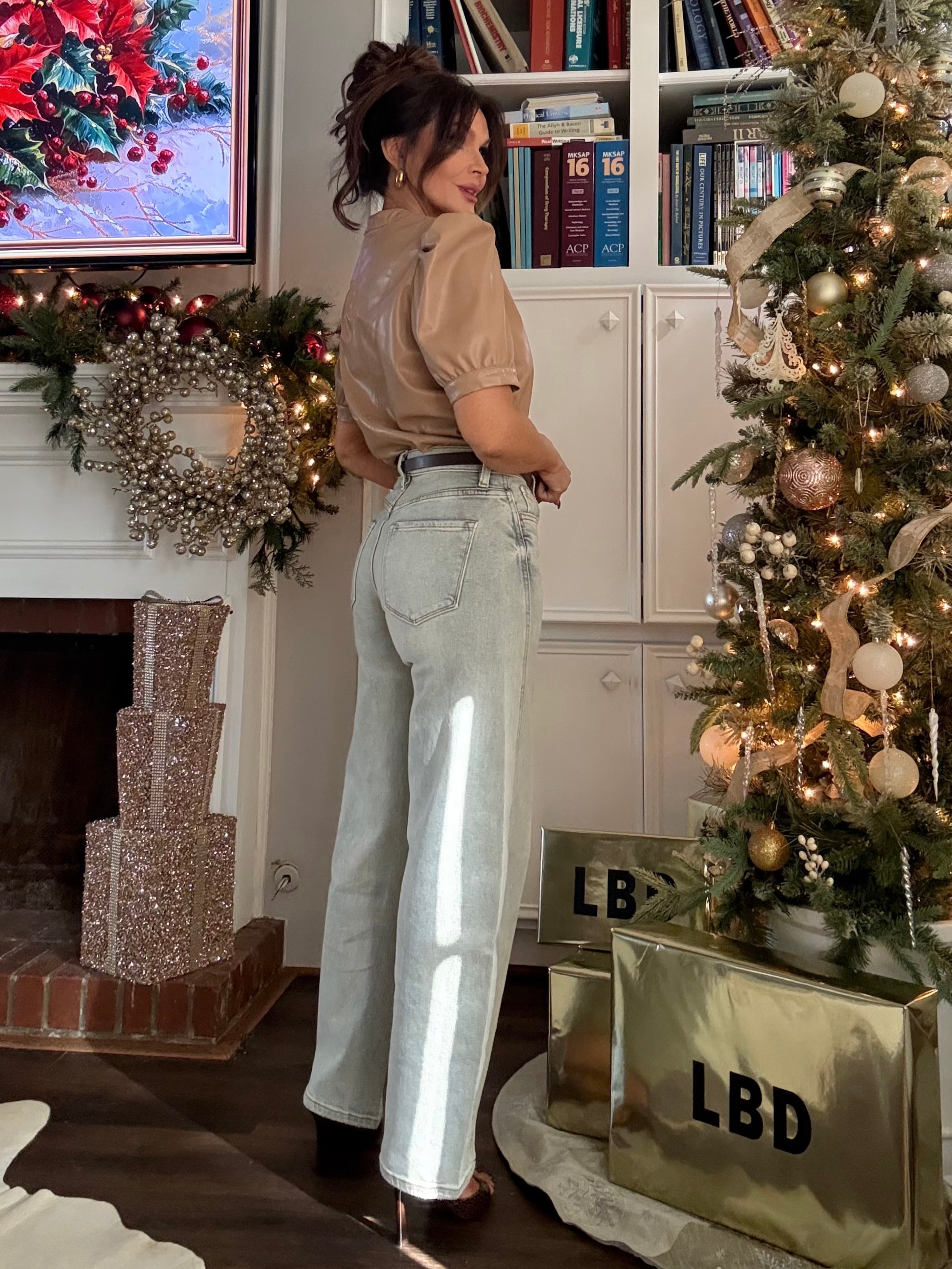 Lottie Tea Wash High Rise Curvy Barrel Jean